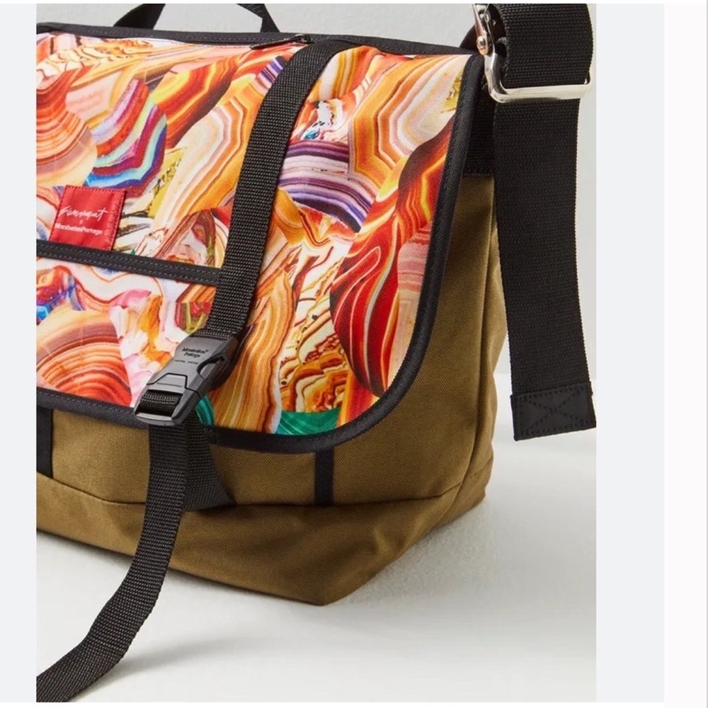 NEW Free People Movement x Manhattan Portage messenger bag - Picture 2 of 10